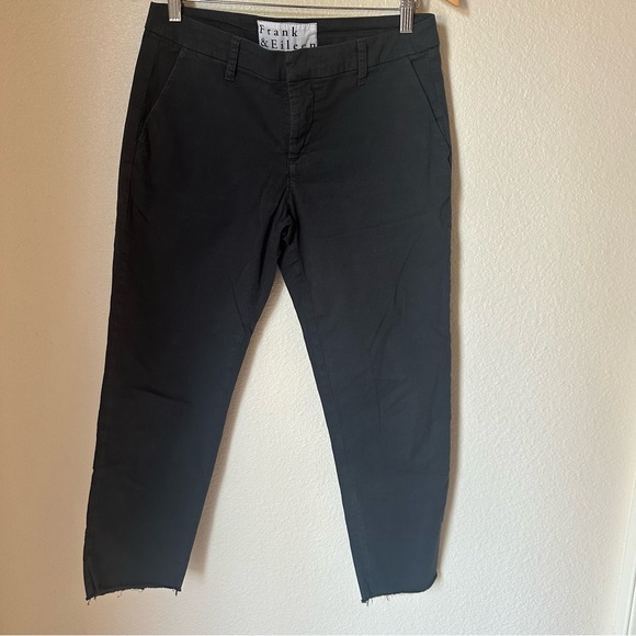 Frank & Eileen Wicklow 2
Chino Pants Stonewash Black
Denim Raw Hem Womens - Picture 2 of 11